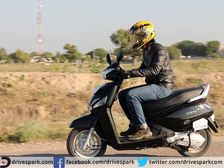 Mumbai RTO Makes Sure Every Biker Signs Bond Of Wearing Helmets