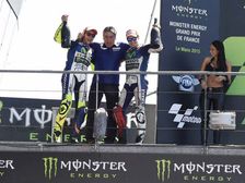 Lorenzo Wins 2015 French MotoGP Ahead Of Rossi & Dovizioso