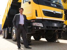 Tata Motors CV Sales Head Resigns, Joins Mahindra!