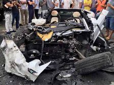 In Pictures: Speeding Aventador Gets Smashed