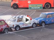 Video: Guinness World Record - Tightest Parallel Parking In Reverse