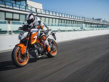 KTM Unveils The 2016 Super Duke 1290 GT & Super Duke R Special Edition
