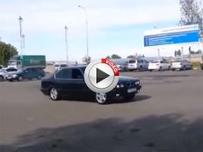 Idiot Tries To Drift E34 BMW 5 Series, Fails - Video
