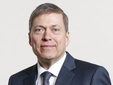 Tata Motors Appoint Former Airbus COO Gunter Butschek As New CEO And MD