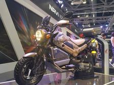 2016 Auto Expo: Quirky Honda NAVI Bike/Scooter Crossover Launched