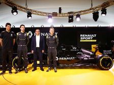 Renault Reveals Its 2016 Formula One Livery, Along With Driver Lineup