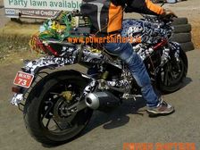 Bajaj Pulsar CS400 Model Spied Up Close; Launching Soon