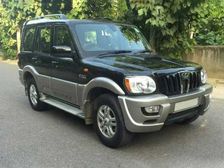 Youngster Asks For Test Drive And Steals A Scorpio In Bangalore