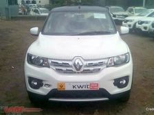 Renault Kwid ‘Sports’ Seen At A Maharashtra Dealership
