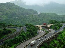 Senior Bajaj Auto Executive Dies In Car Crash