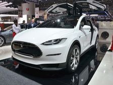 Tesla Model X Autopilot Knows 'How To Save A Life'