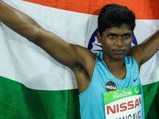 Anand Mahindra Gifts A Different Kind Of Gold To Paralympian Mariyappan Thangavelu