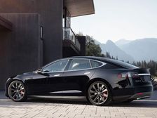 Tesla Begins Its New Venture In Car Insurance