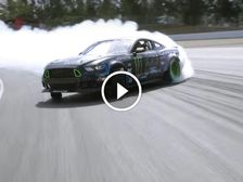 Watch A 900bhp Ford Mustang Pull Off An Insanely Long Drift
