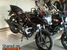 Spotted: 2017 Bajaj Pulsar 220F At A Dealership