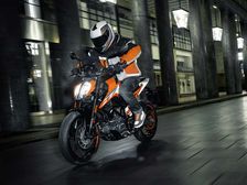 2016 EICMA Motorcycle Show: KTM Duke 125 Is A Perfect Pocket Rocket