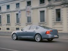 Volvo Becomes The First Manufacturer To Integrate Skype In Cars