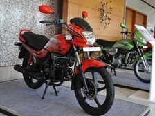 Demonetisation Affect; Two-Wheeler Sales Continues To Suffer