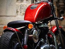 Indian Biker Build Off — EIMOR Customs vs Bulleteer Customs