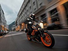 Can You Still Buy A KTM Duke 390 BS-III Model? Here Is Your Answer