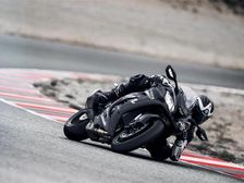 2018 Kawasaki ZX 10RR Revealed — Microscope Needed To Spot The Changes