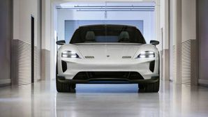 2018 Geneva Motor Show: Porsche Mission E Cross Turismo Concept Unveiled — Specs, Features & Images