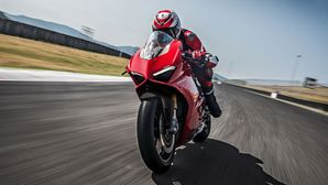 Ducati Panigale V4 Bookings Re-Open In India; Here’s Why