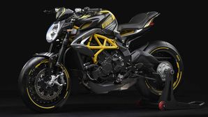 2018 MV Agusta Dragster 800 RR Pirelli Unveiled