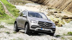 2019 Mercedes-Benz GLE Unveiled — Big On Space; High On Tech; Not So Much On Looks