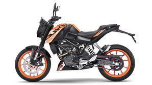 KTM Duke 125 Gets Rear Lift Protection As Standard — Certainly A First In The 125cc Segment