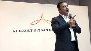 Carlos Ghosn Resigns As Renault Chairman — Renault Puts Top Priority Towards Securing Alliance