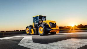 166kmph Makes This 1000Bhp JCB Tractor Fastest In The World — Guy Martin Suits Up