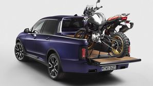 BMW X7 Pickup Truck — Epic Fail Or Epic Luxury?