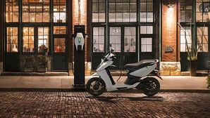 Electric Two Wheeler Segment Loses 20 Percent Of Its Dealers — Is The Government To Blame?