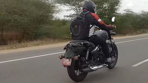 2020 BS-VI Royal Enfield Thunderbird Spotted Testing — Features Relaxed Riding Position