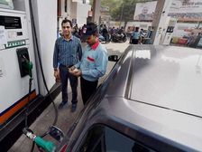 Ethanol Fuel Stations Coming Soon — Nitin Gadkari Ready To Talk With Petroleum Ministry