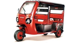 Exide Neo Electric Rickshaw Unveiled In India: Will Feature Rear-View Camera