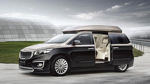 Kia Carnival Four Seat Configuration Model To Launch In India Next Year