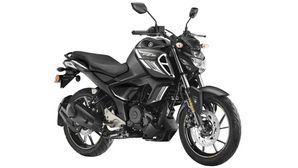 Yamaha FZS Dark Knight Edition Launched With Bluetooth Technology: Priced At Rs 1.07 Lakh