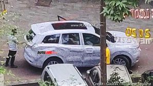 New-Generation Mahindra XUV500 Spied With Panoramic Sunroof & Other Features: Spy Pics & Details
