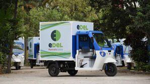 Flipkart To Deploy More Than 25,000 Electric Vehicles By 2030: Read More To Find Out!