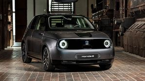 Honda e Wins The '2021 World Urban Car Of The Year' Award