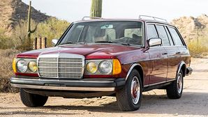Pristine 1979 Mercedes-Benz W123 Clocks More Than 12.6 Lakh Kilometres; Put Up For Auction