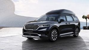 Kia Carnival Hi-Limousine Variant Introduced: Comes With All The Luxury You Need