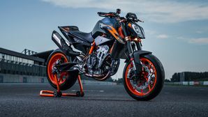 KTM 890 Duke R Unveiled: Produces 121bhp & 99Nm