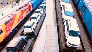 Car Manufacturers That Use Indian Railways For Car Transport: Anand Mahindra Is Grateful To Indian Railways