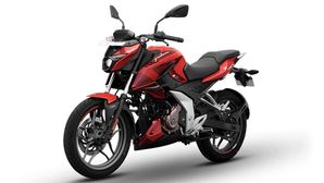 Bajaj Pulsar N160 Vs Bajaj Pulsar NS160 - Specs Comparo