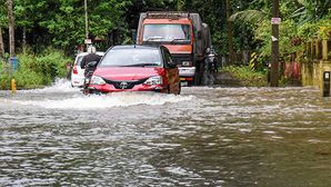 10 Monsoon Driving Tips You Should Follow