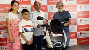 Hero Vida First Owner Takes Delivery – Check Out All Details