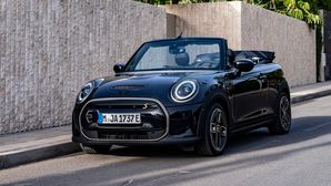 Mini Cooper SE Convertible Revealed - Drop-Top EV Limited To Just 999 Units
